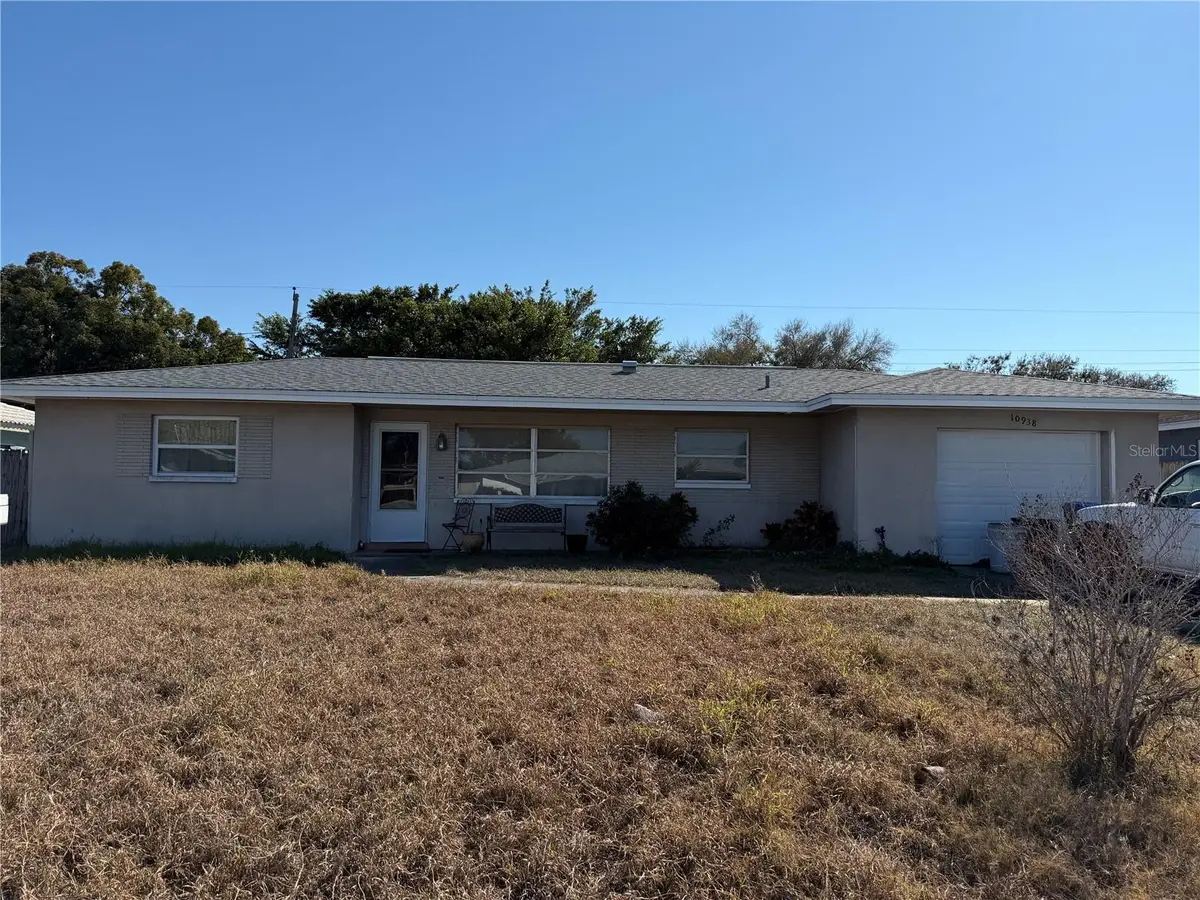 10938 91st Avenue, Seminole, FL 33772 - #1