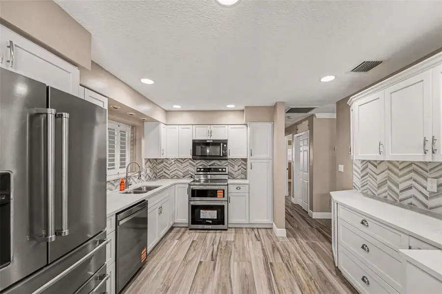 1183 35th Avenue Ne, Saint Petersburg, FL 33704 - #2