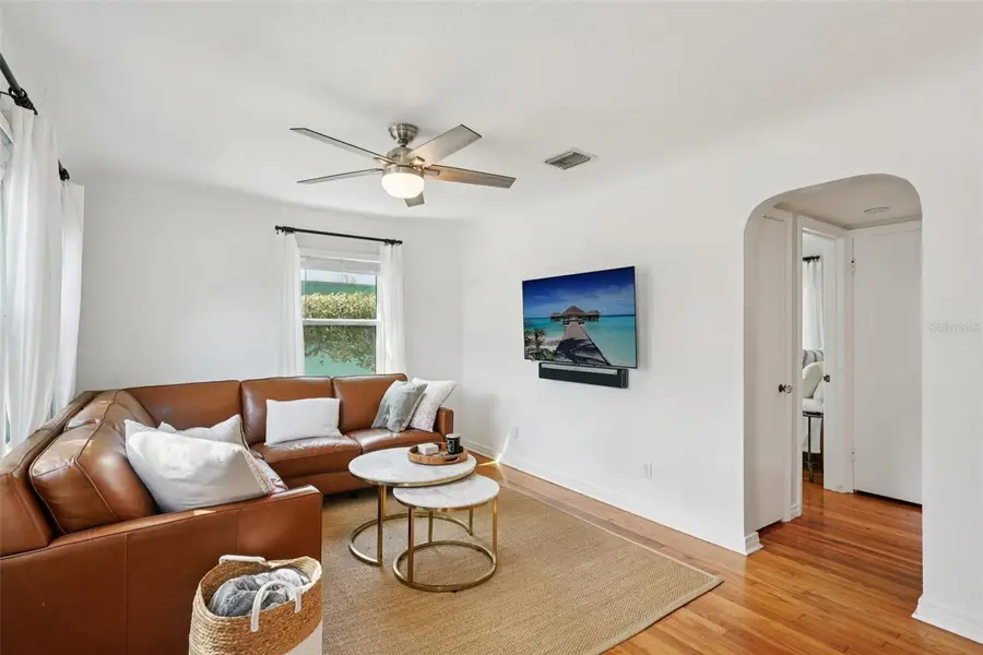 4421 8th Avenue N, Saint Petersburg, FL 33713 - #2