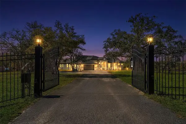 12277 Eskimo Curlew Road, WEEKI WACHEE, FL 34614