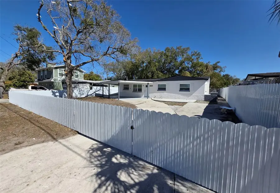 10415 N 27th Street, Tampa, FL 33612 - #3