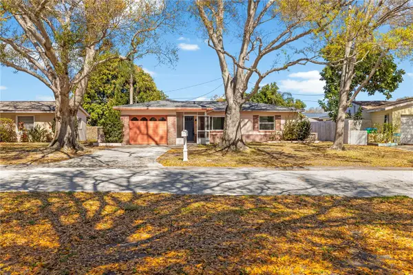 5589 46th Avenue N, KENNETH CITY, FL 33709