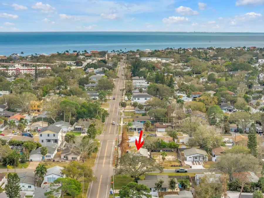 1798 New Hampshire Avenue Ne, Saint Petersburg, FL 33703 - #3