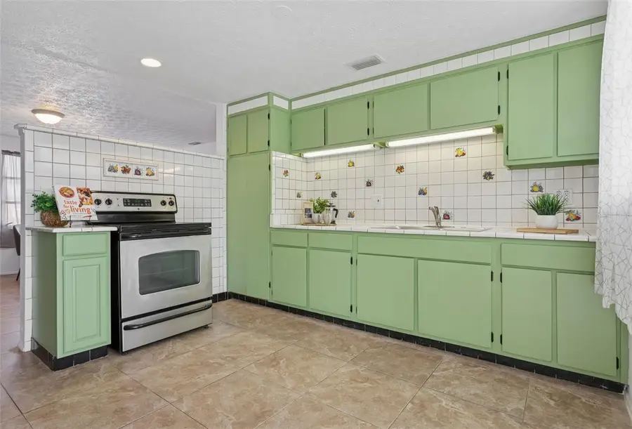 8105 Alpine Avenue, Tampa, FL 33619 - #2