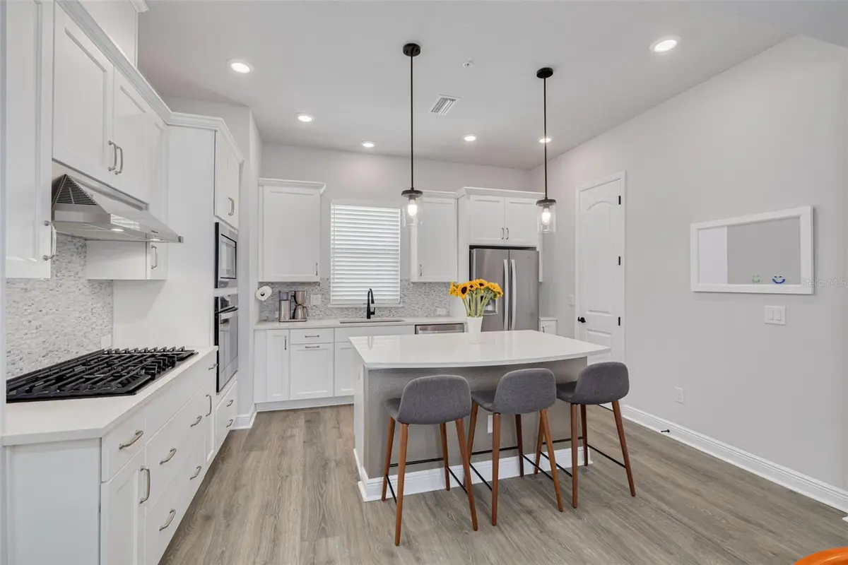 835 Burlington Avenue N, Saint Petersburg, FL 33701 - #1