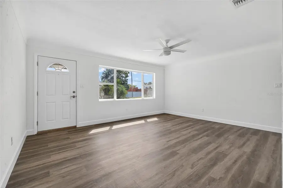 211 89th Avenue N, Saint Petersburg, FL 33702 - #2