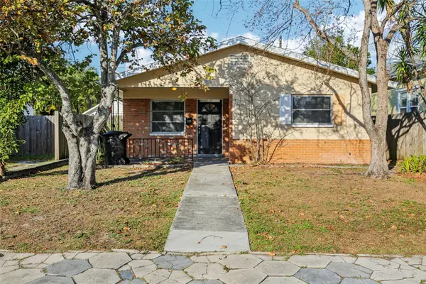 3026 8th Street N, ST PETERSBURG, FL 33704