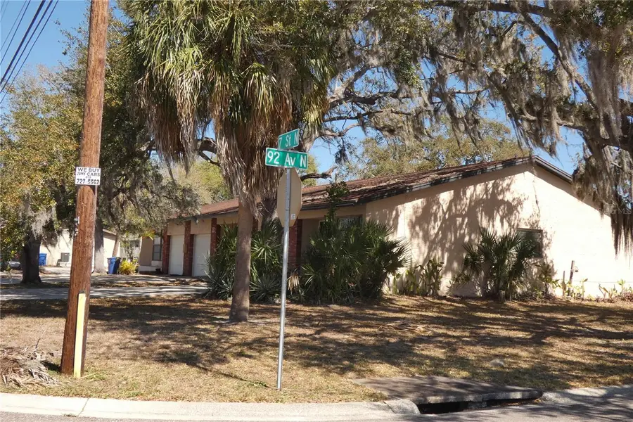 9201 7th Street N, Saint Petersburg, FL 33702 - #3