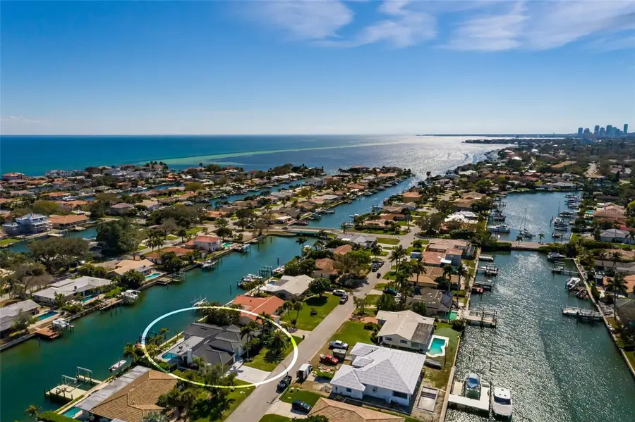 2032 Kansas Avenue Ne, Saint Petersburg, FL 33703 - #3