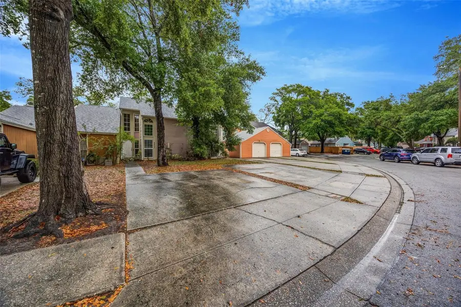 9465 Forest Hills Circle, Tampa, FL 33612 - #3