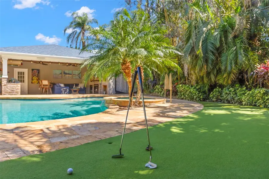 556 21st Avenue Ne, Saint Petersburg, FL 33704 - #3