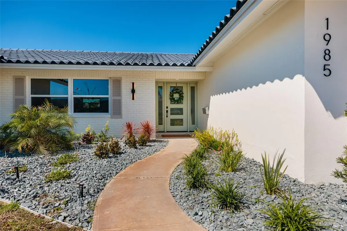 1985 Michigan Avenue Ne, Saint Petersburg, FL 33703 - #1