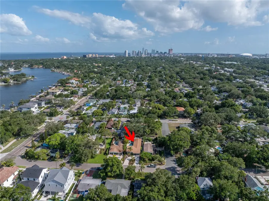 140 31st Avenue N, Saint Petersburg, FL 33704 - #2