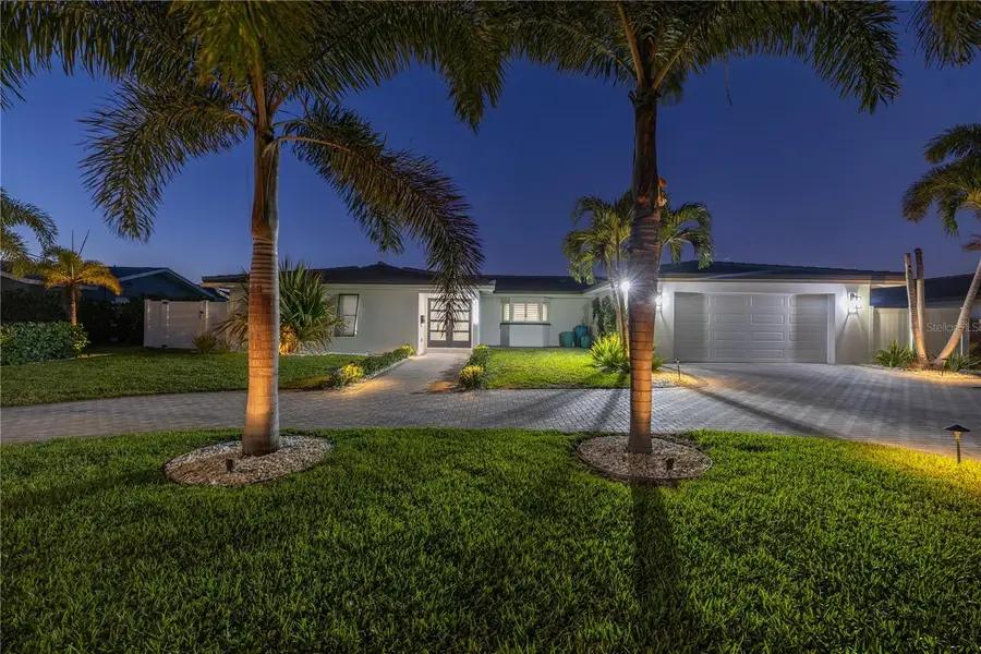 1093 42nd Avenue Ne, Saint Petersburg, FL 33703 - #3