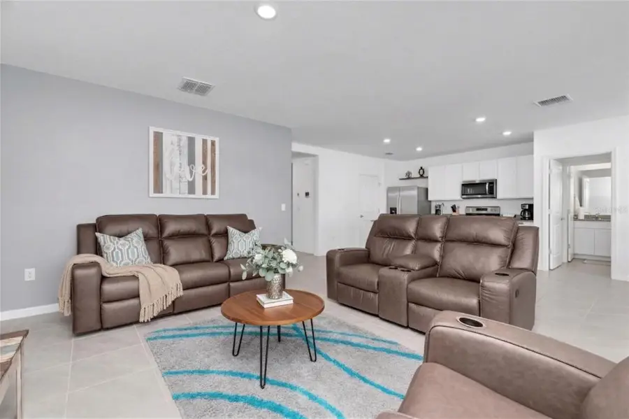 5943 Wandering Willow Drive, Wesley Chapel, FL 33545 - #2