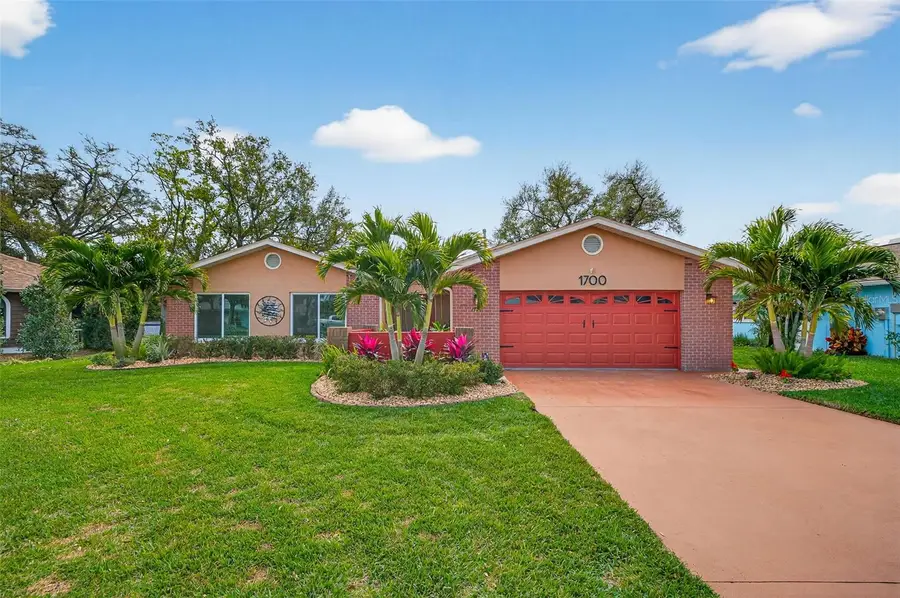 1700 Glen Lakes Boulevard N, Saint Petersburg, FL 33702 - #2