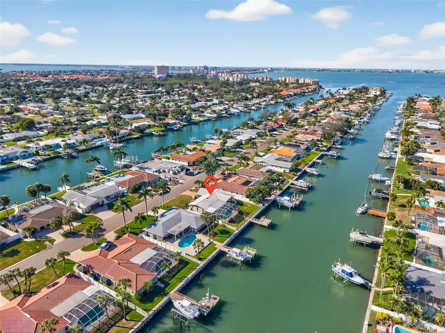 3927 48th Avenue S, Saint Petersburg, FL 33711 - #2