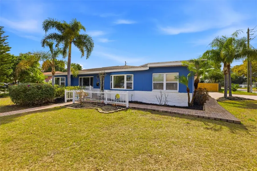 3998 22nd Avenue N, Saint Petersburg, FL 33713 - #3