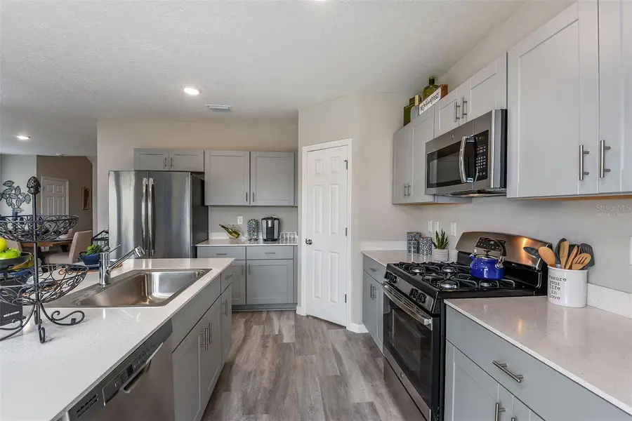 9152 Belleview Forest Pass, Zephyrhills, FL 33541 - #3