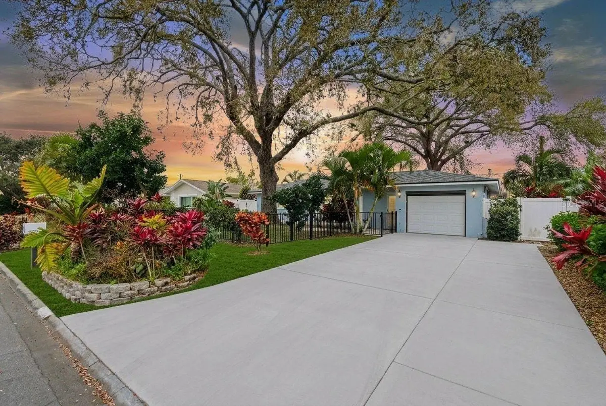 8958 110th Street, Seminole, FL 33772 - #1