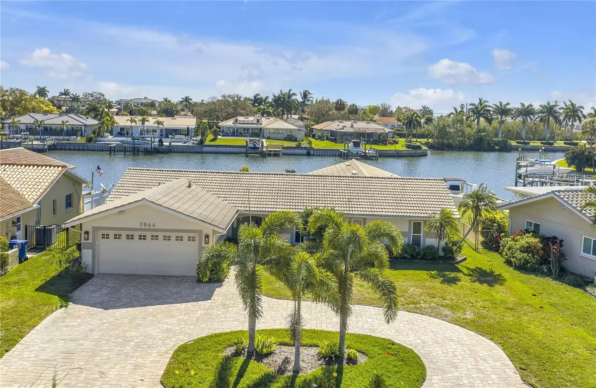 1964 Massachusetts Avenue Ne, Saint Petersburg, FL 33703 - #1