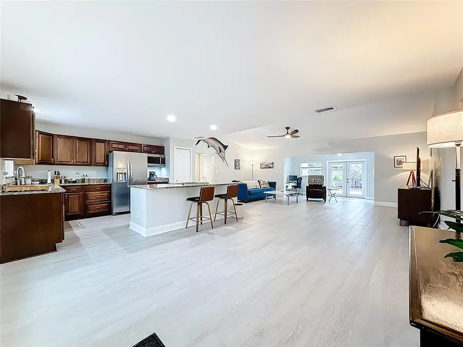 2400 Granada Circle W, Saint Petersburg, FL 33712 - #2