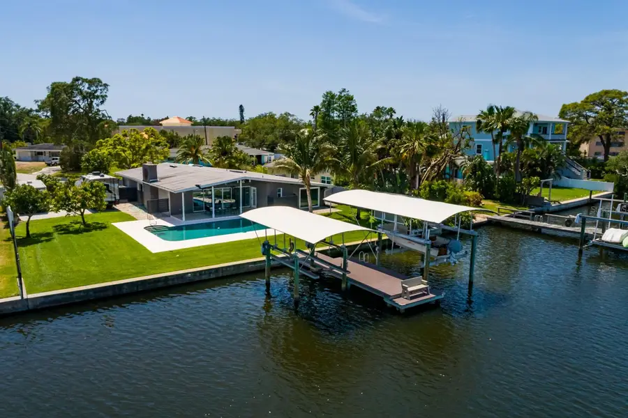 263 87th Avenue N, Saint Petersburg, FL 33702 - #2