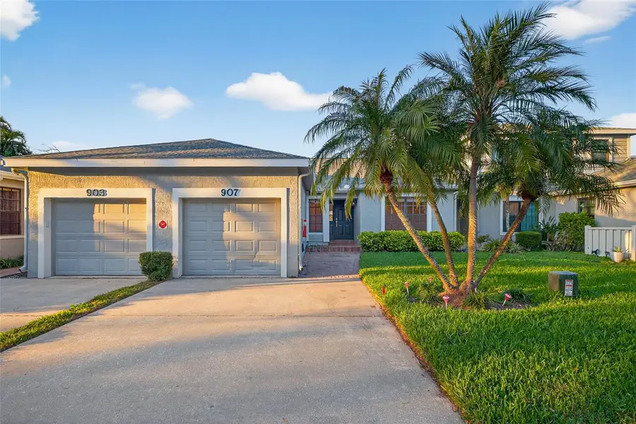 907 San Carlos Avenue Ne, Saint Petersburg, FL 33702 - #2