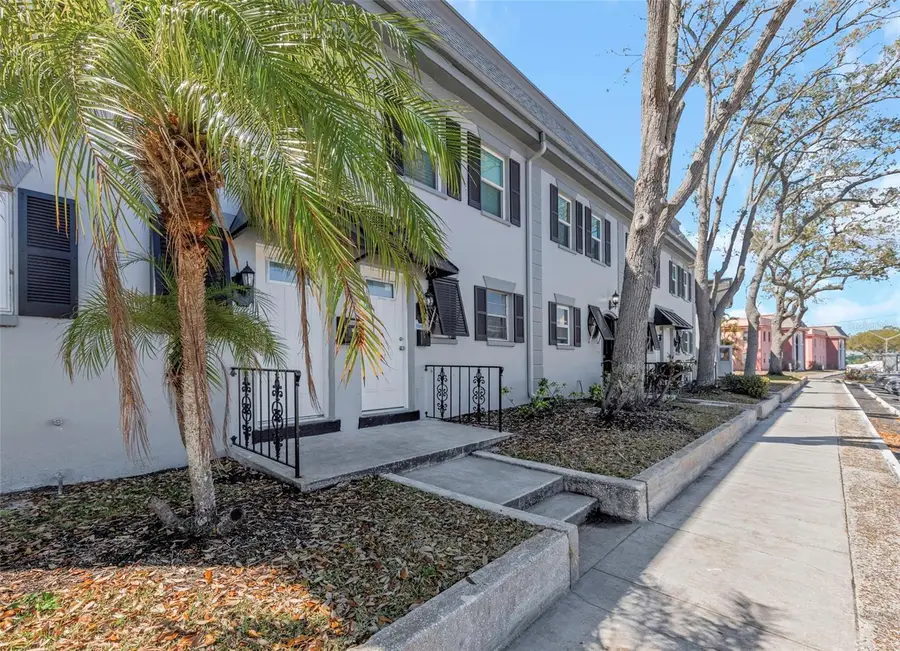 6976 Sunset Drive S #6976, Saint Petersburg, FL 33707 - #3