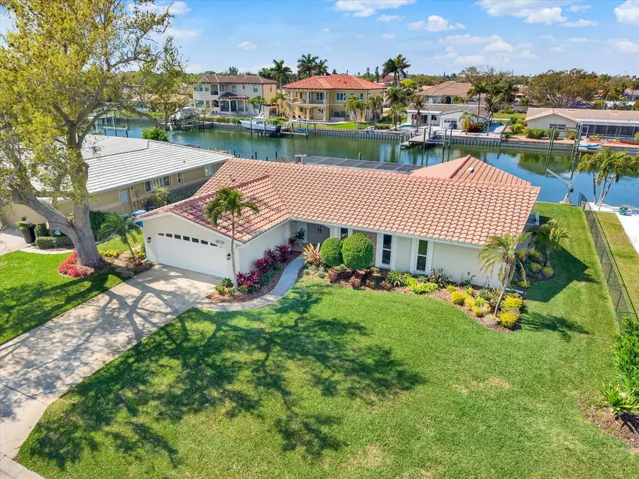 1979 Iowa Avenue Ne, Saint Petersburg, FL 33703 - #2