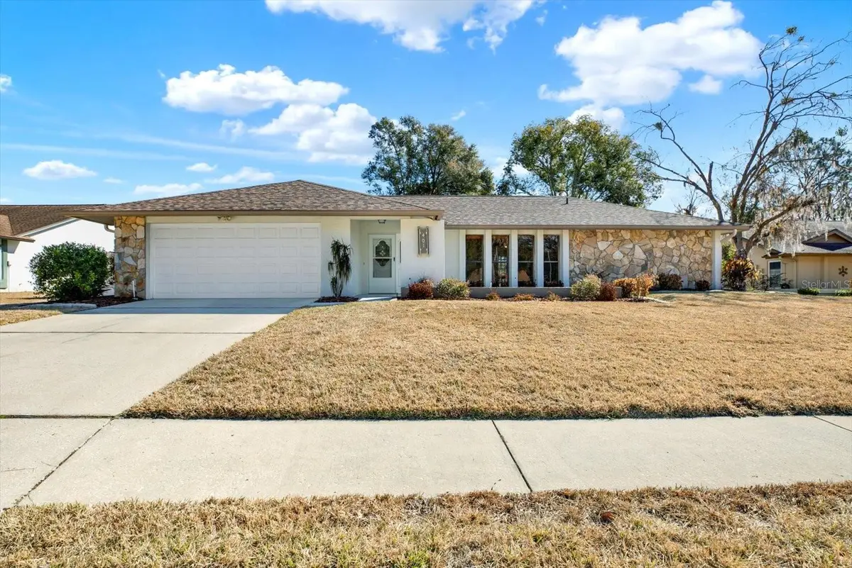 401 Running Horse Road, Seffner, FL 33584 - #1