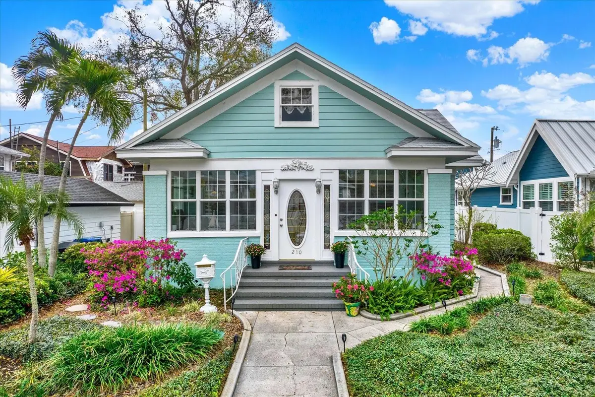 210 15th Avenue N, Saint Petersburg, FL 33704 - #1