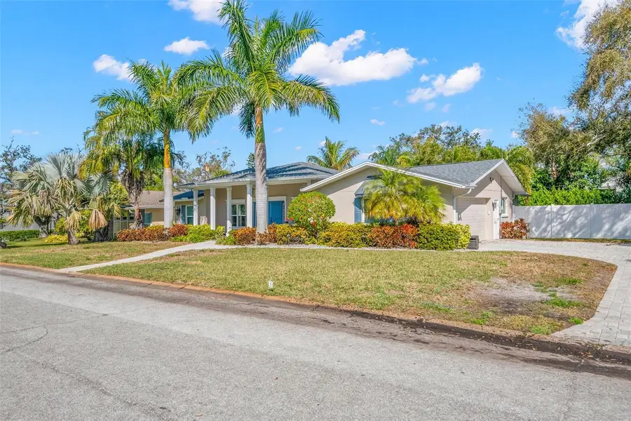 8 Ambleside Drive, Belleair, FL 33756 - #3