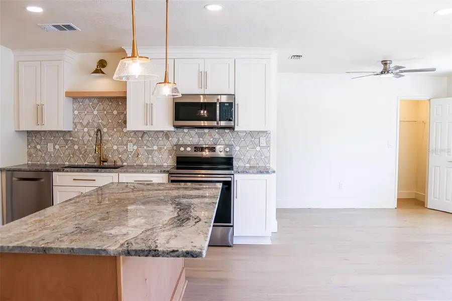 4211 W Bay View Avenue, Tampa, FL 33611 - #3