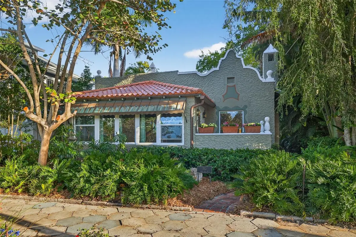 745 16th Avenue Ne, Saint Petersburg, FL 33704 - #1