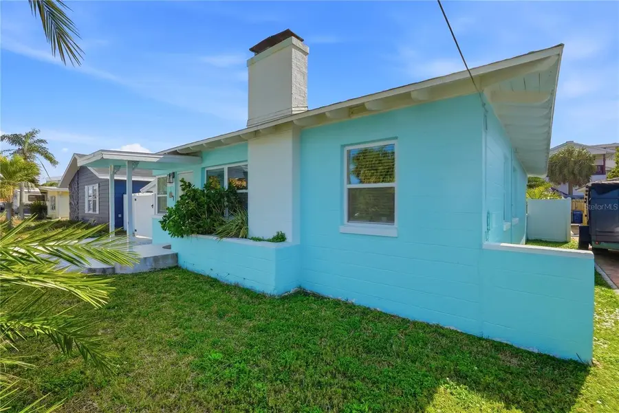 15424 2nd Street E, Madeira Beach, FL 33708 - #3