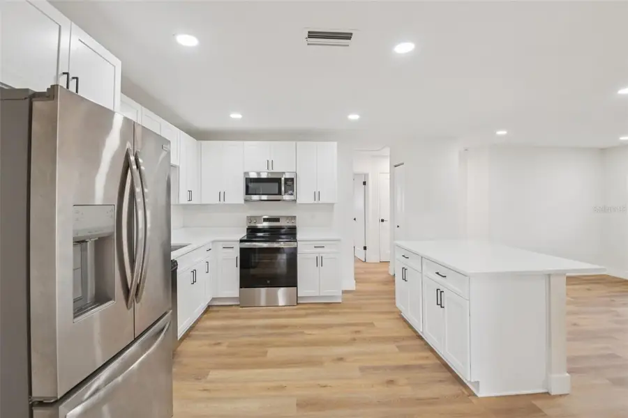 920 43rd Avenue Ne, Saint Petersburg, FL 33703 - #2