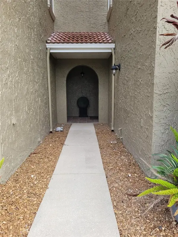 21205 Calle Rosa Dr #10, LAND O LAKES, FL 34637