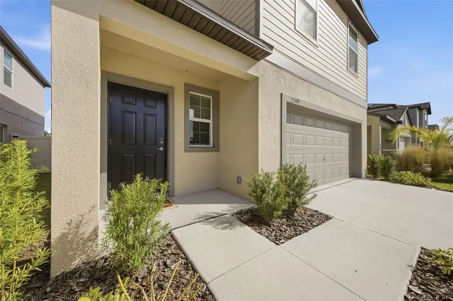 2509 Victorious Falls Avenue, Plant City, FL 33565 - #2