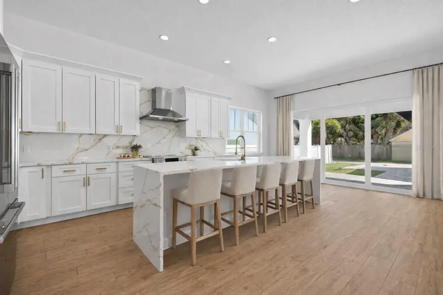 842 30th Avenue, Saint Petersburg, FL 33704 - #3