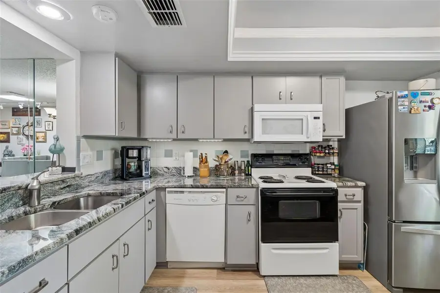 2231 Lark Circle E #F, Palm Harbor, FL 34684 - #3