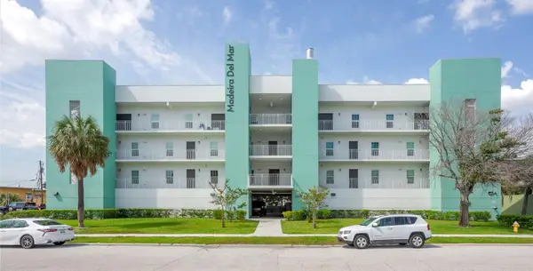 15305 1st Street E #202, MADEIRA BEACH, FL 33708