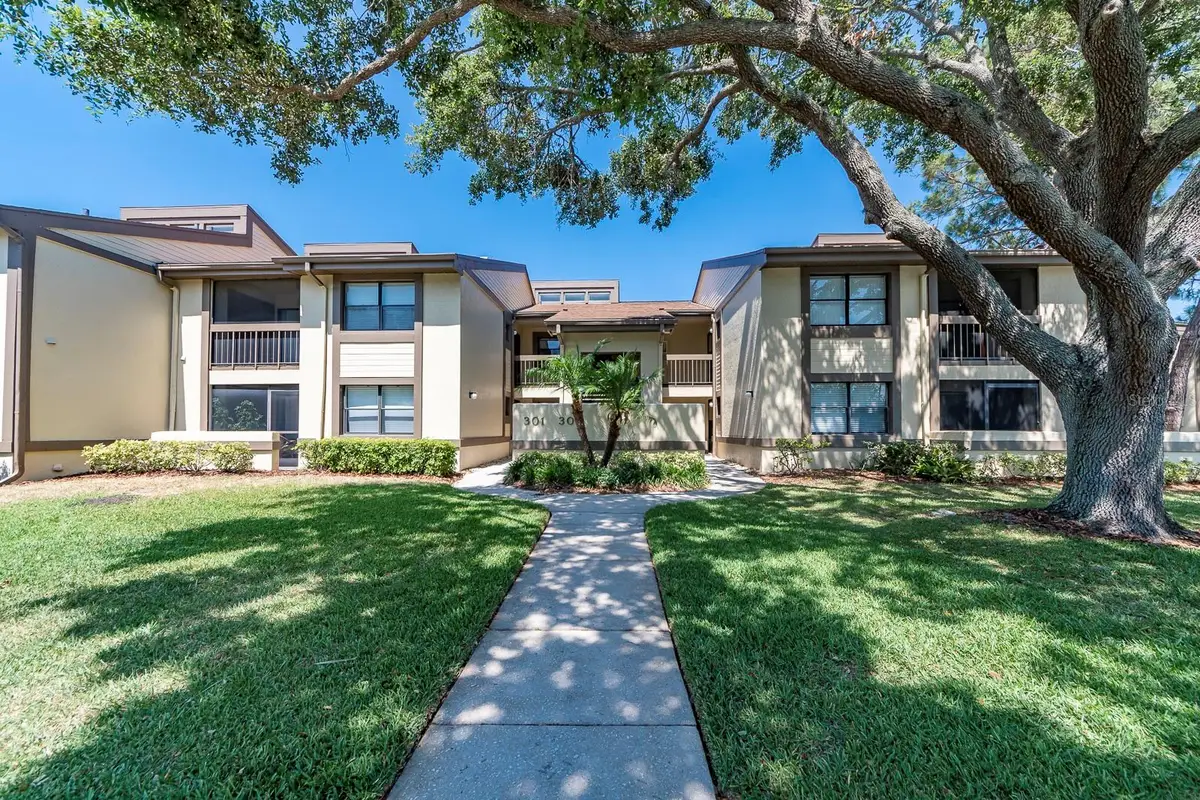 303 Woodlake Wynde, Oldsmar, FL 34677 - #1