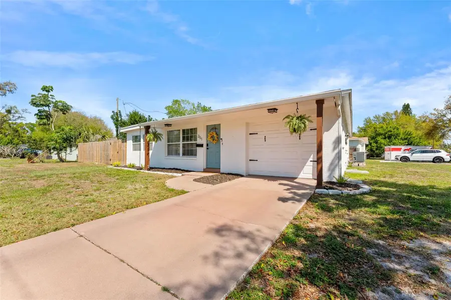251 Davison Avenue Ne, Saint Petersburg, FL 33703 - #3