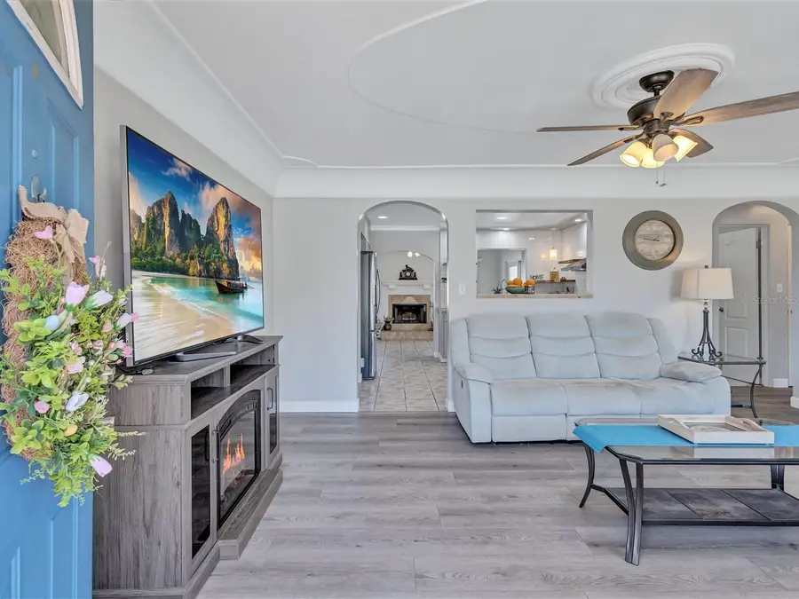 4451 14th Avenue N, Saint Petersburg, FL 33713 - #3