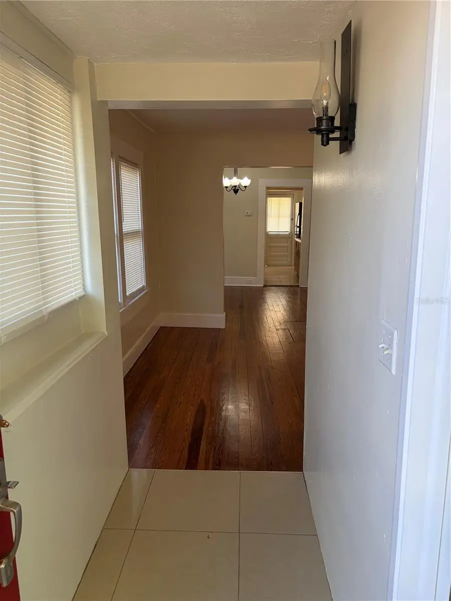 3844 Burlington Avenue N, Saint Petersburg, FL 33713 - #3