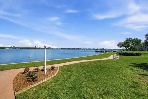 1847 Shore Drive S #119, SOUTH PASADENA, FL 33707