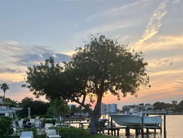 27 Dolphin Drive, TREASURE ISLAND, FL 33706