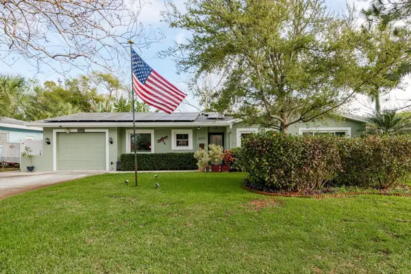 6377 13th Avenue N, ST PETERSBURG, FL 33710