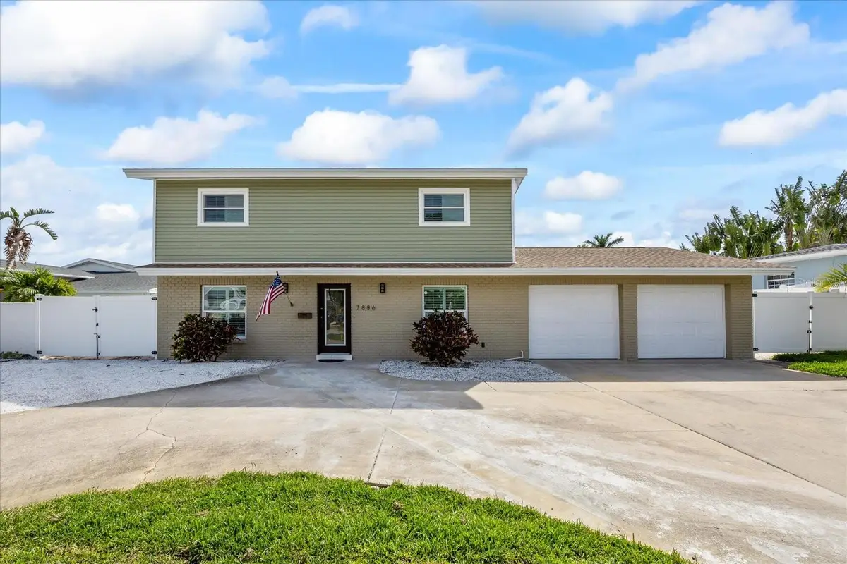 7886 9th Avenue S, Saint Petersburg, FL 33707 - #1